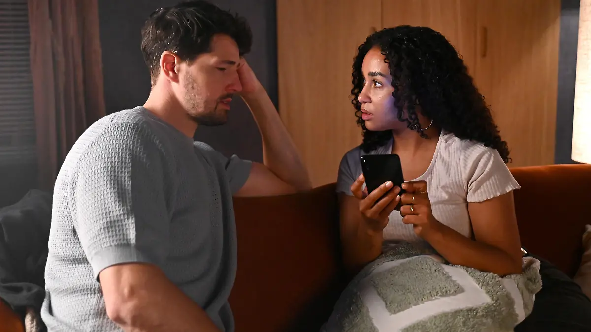 Alles was zählt- Er trägt durch sein Geheimnis einen starken inneren Konflikt in sich!