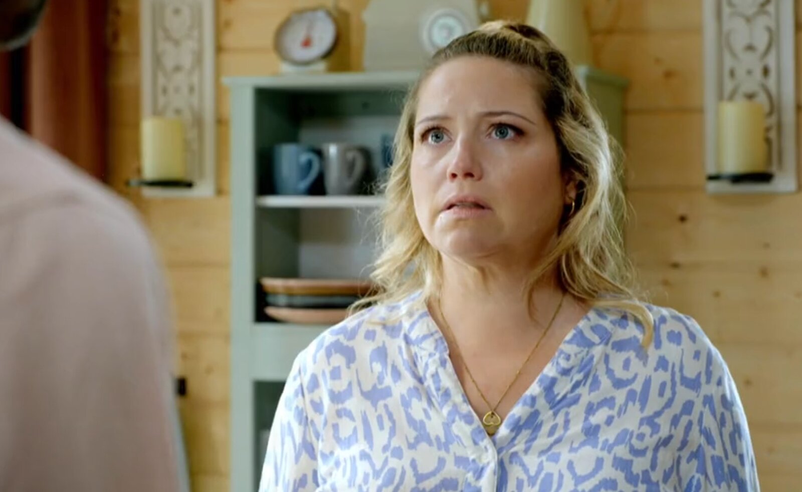 Sarah kann es Fabian nicht erzählen! – Unerwarteter Anruf an Max | Die Landarztpraxis