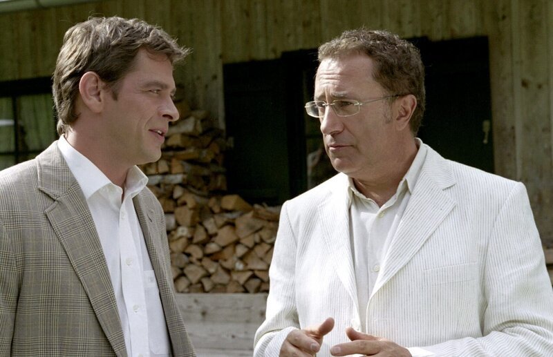 Die Rosenheim Cops Staffel 6 Folge 9 Reiche Säcke, arme Schweine