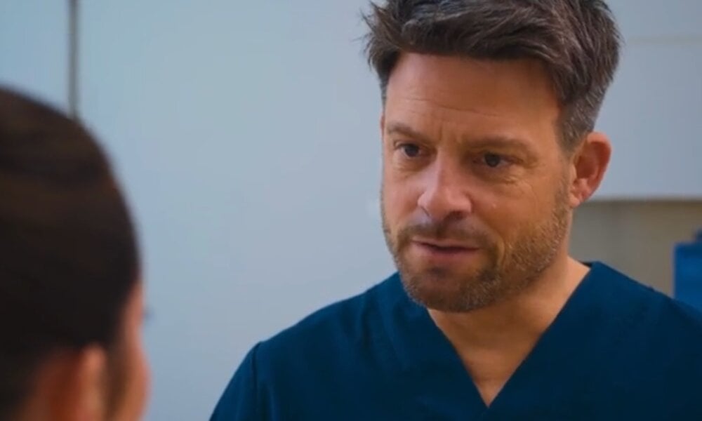 „Die Landarztpraxis“: Schock im Krankenhaus – Hat Erika Timmy die ganze Zeit belogen? Was zeigt der Vaterschaftstest wirklich