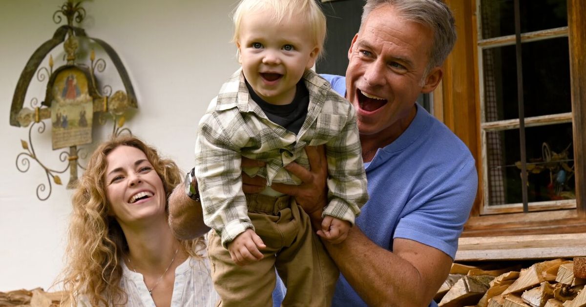 „Die Landarztpraxis“ Staffel 4 sprengt alle Erwartungen: 240 Folgen, neue Stars – und das Dorf ist weg!?