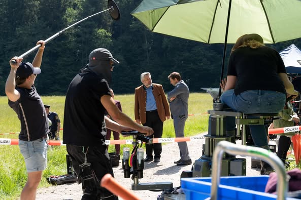 Ein kleiner Rückblick auf die Dreharbeiten der Wiederholungsfolge von dieser Woche Habt ein schönes Wochenende!