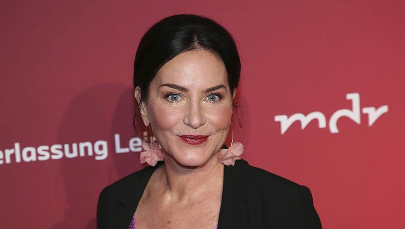 Bester Imbiss in München? “Rosenheim-Cops”-Star Marisa Burger hat einen heißen Tipp