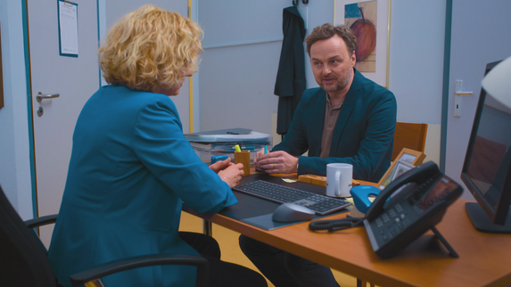 „Die Spreewaldklinik“: Vaterschaftstest bringt Klarheit! Sagt Eriks Ex Mona die Wahrheit?