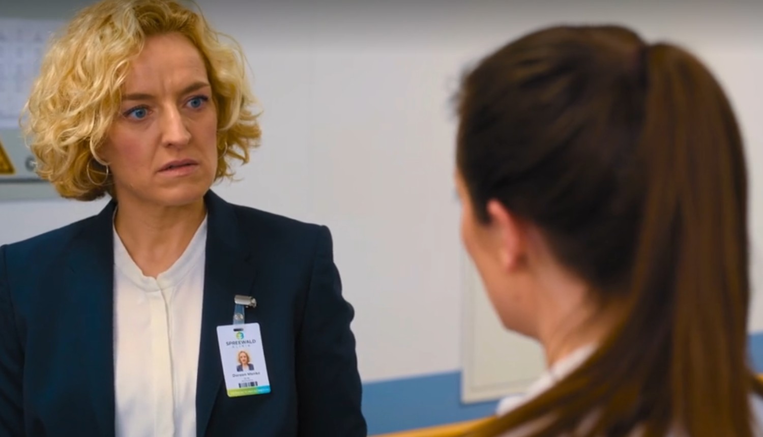 Die Spreewaldklinik-Schock: Mona kehrt zurück – bricht sie Lea und Eriks Glück entzwei?