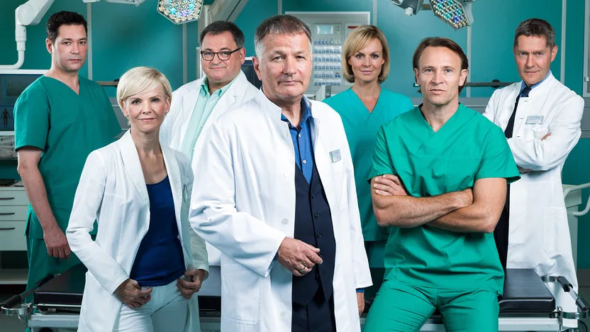 “In aller Freundschaft”-Star Bernhard Bettermann äußert sich über ein mögliches Serien-Aus