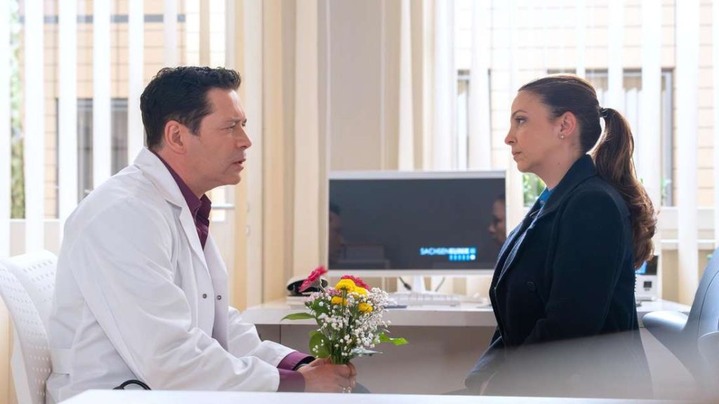 Schock bei „In aller Freundschaft“: Fans befürchten Ausstieg