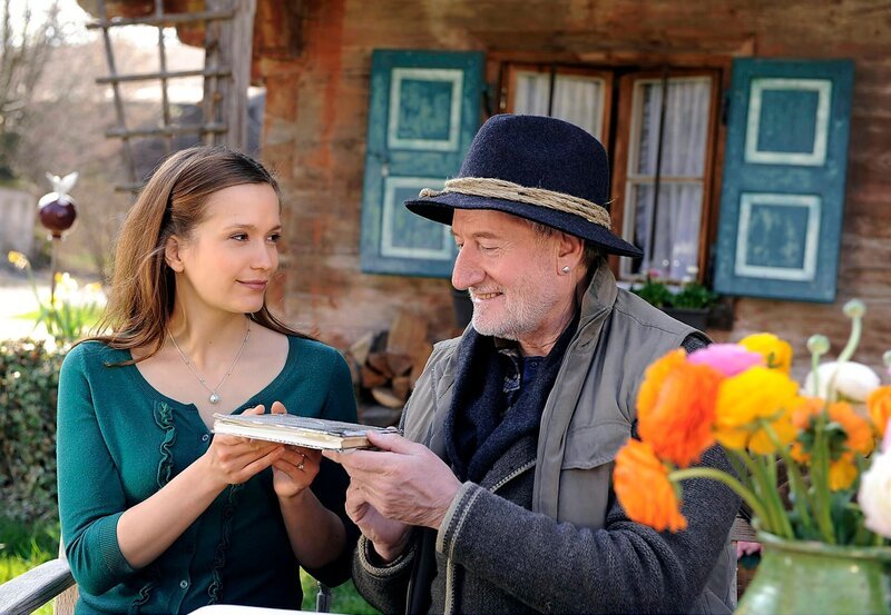 Eva verliert den Ring – und Robert findet ihn ausgerechnet auf einem Flohmarkt! Was bedeutet das für ihre Hochzeit?