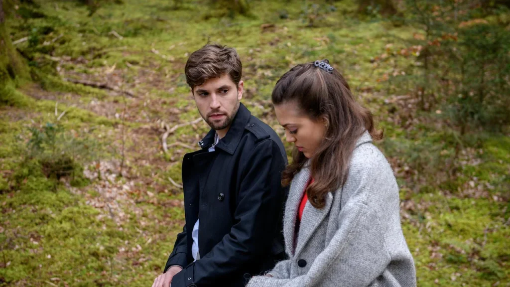 „Sturm der Liebe“ am Freitag Lale setzt alles daran, um Christoph die Charity-Veranstaltung auszureden: Wenn sie Sophia eine hohe Miete zahlen müssen, rechnet sich das nicht mehr.