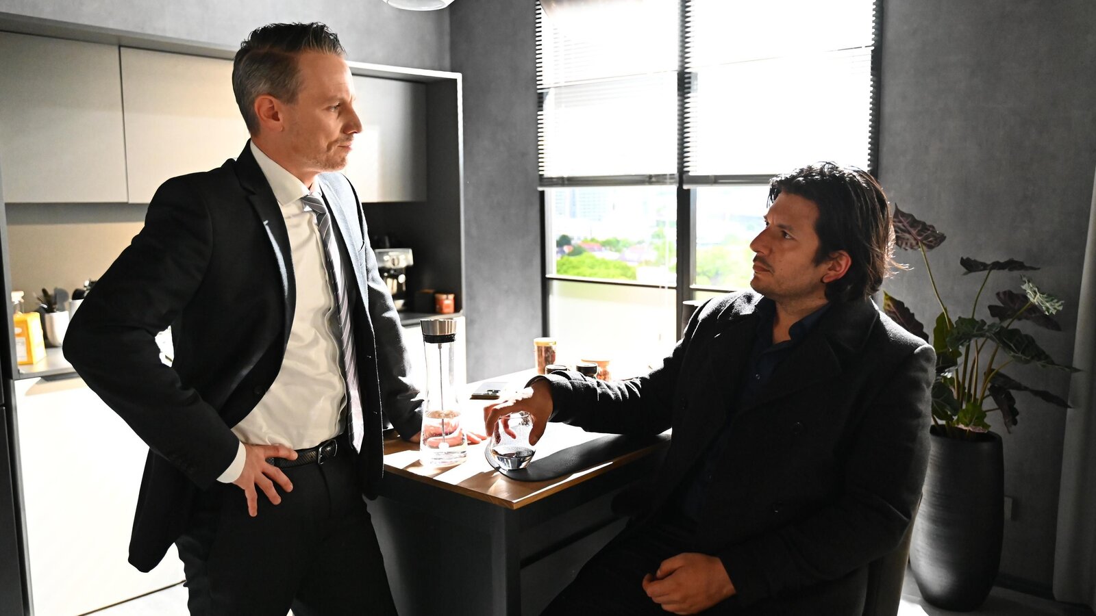 Du willst keine News zu „AWZ“ mehr verpassen? Dann abonniere jetzt unseren WhatsApp-Channel – KOSTENLOS und ganz einfach über diesen Link.