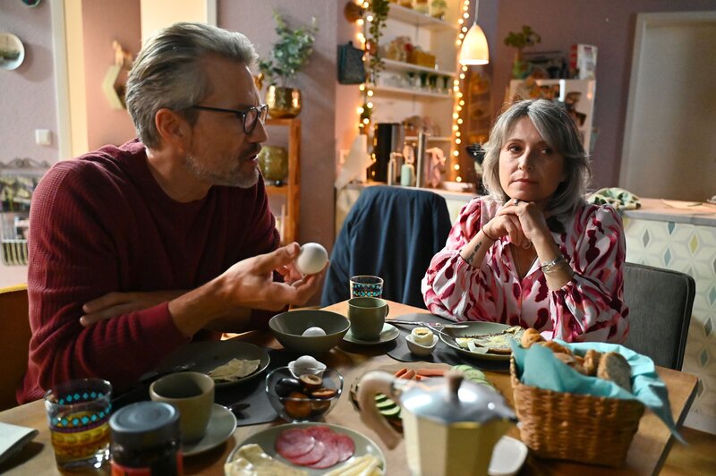 RTL zeigt AWZ immer montags bis freitags um 19.05 Uhr. Auf RTL+ stehen neue AWZ-Folgen schon sieben Tage vor TV-Ausstrahlung zum Streamen bereit.