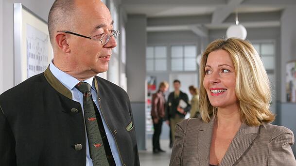 „Kultserie am Wendepunkt: Karin Thaler spricht über das drohende Ende der ‚Rosenheim-Cops‘“