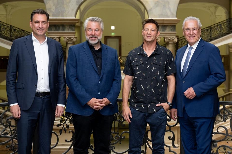 Die Schlagzeile ist eine Bombe für alle Fans des gemütlichen bayerischen Krimi-Erliebnisses: „Die Rosenheim-Cops“ standen vorm Aus – diese Idee rettete die Kultserie.