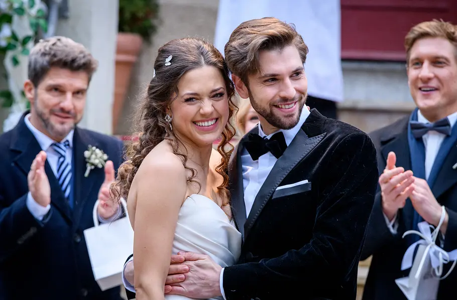 „Sturm der Liebe“ Vorschau: Hochzeit & schockierende Rückkehr am Fürstenhof!
