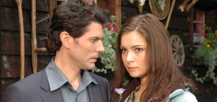 Sturm der Liebe: Antje Hagen’s Heartbreaking Past Uncovered in Emotional New Twist – Can Hildegard Overcome These Haunted Memories? 💔🎭🏚️