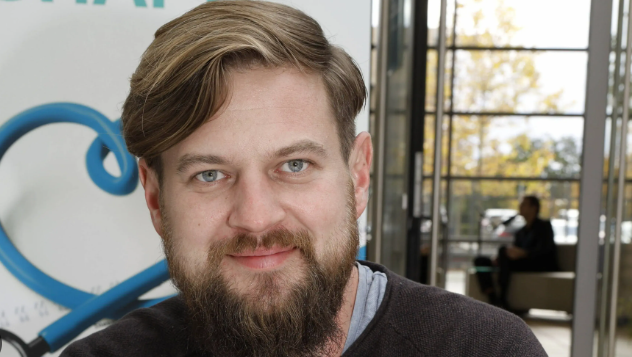 Karsten Kühn: Das Serien-Urgestein aus “In aller Freundschaft”