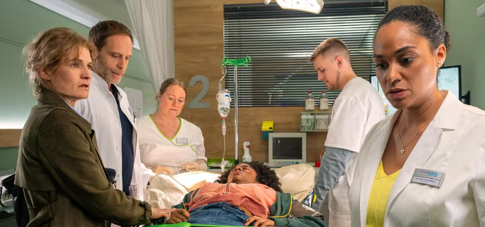 Verdrängte Vergangenheit, unerwartetes Leben: Wie „In aller Freundschaft – Schwellenwege“ gleich zwei Tabus im Klinikalltag aufbricht