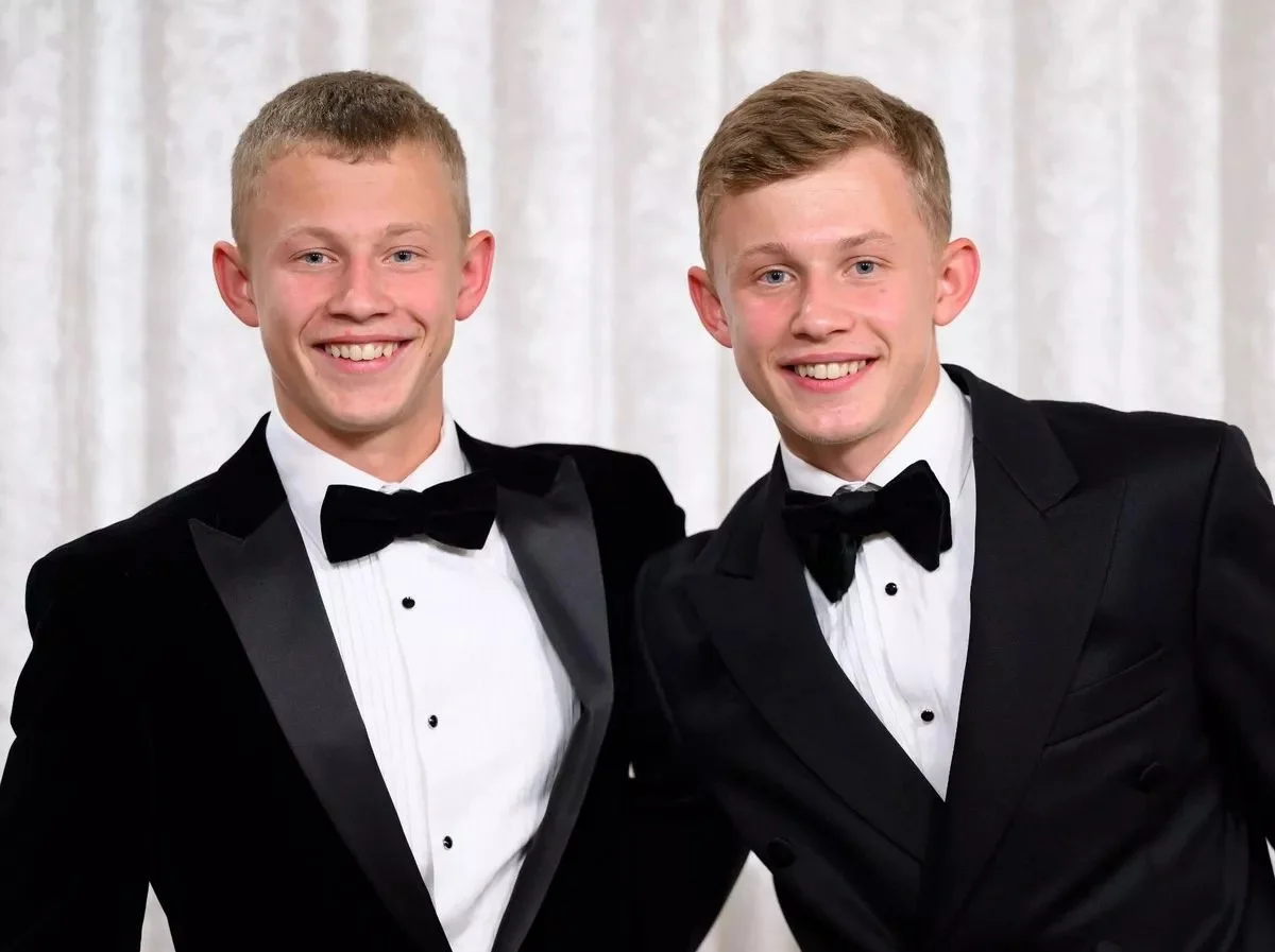 Coronation Street actor leaves fans amazed after posing with twin who also starred on ITV soap