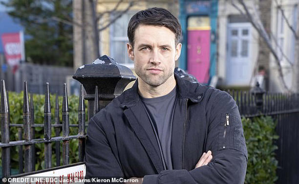 OMG SHOCKING!!! Soap fans gasp ‘it blows my mind’ as Emmerdale and EastEnders crossover comes full circle