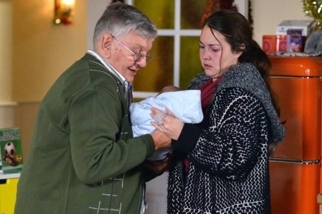 Very EMOTIONAL News!!! EastEnders pays moving tribute to ‘deeply loved’ Derek Martin after actor dies