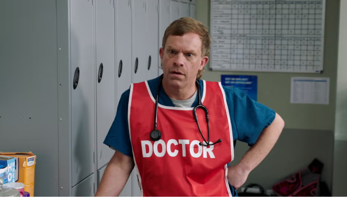 5 huge Casualty spoilers for next week (24 January) – Flynn faces an inspection in the ED, Dylan gets answers, and Teddy works with Ashley.