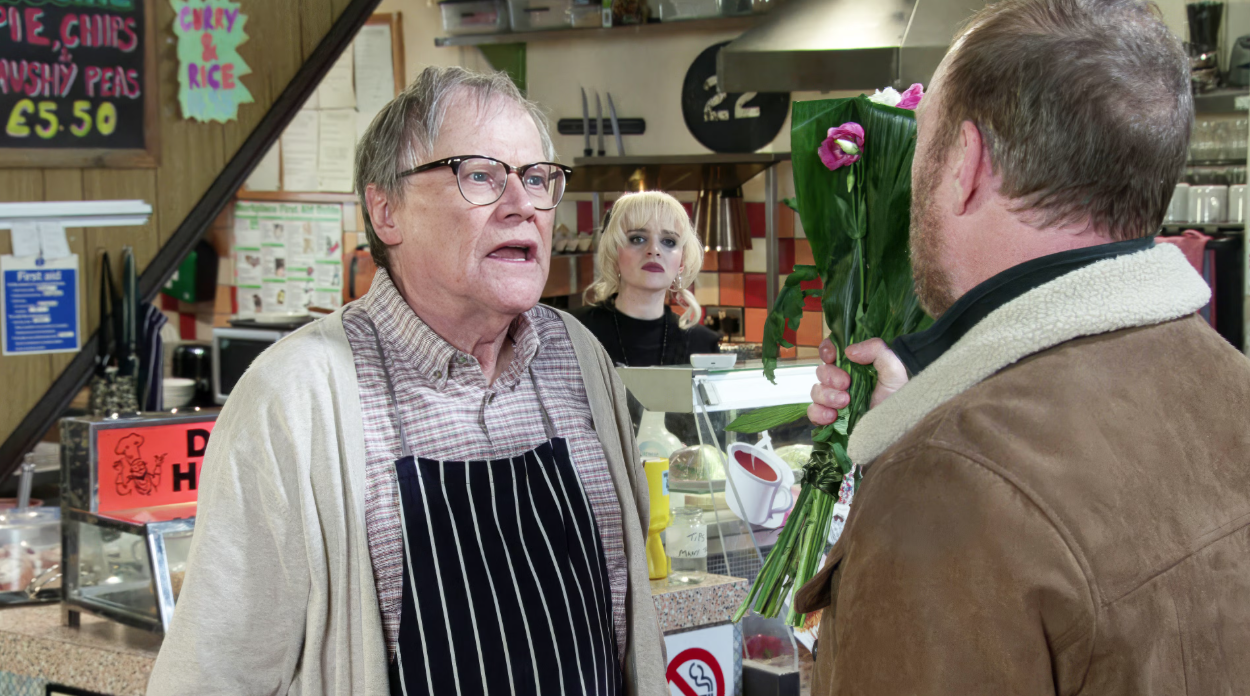 HOTTEST NEWS TODAY!!! Coronation Street’s Theo Silverton caught out in 29 new spoiler pictures