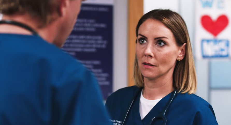 6 huge Casualty spoilers for next week (31 January) – Siobhan’s fate is revealed, Kim hides a secret, and Faith tells Iain she is pregnant.