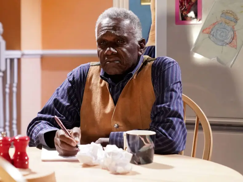 🔥 EASTENDERS SHOCKER: Patrick’s ONE Secret Could KILL Zoe in Prison! 😱🔒